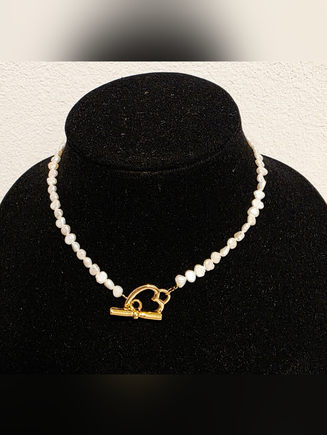 Eliou 14k Goldplated Pearls Necklace With Heart Front Locket Closure New